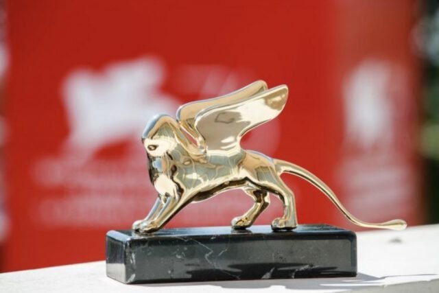 leon-de-oro-biennale-venecia-2021.jpg