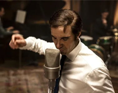 Escena de la película 'Monsieur Aznavour'.