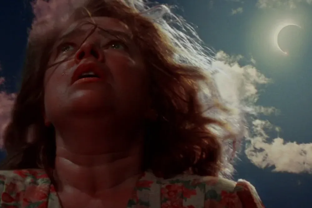 eclipse total kathy bates