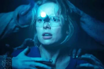 insidious fuera del mas alla