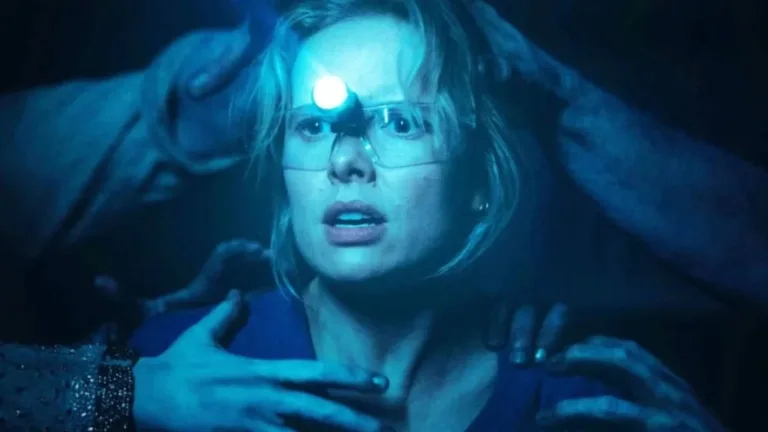 insidious fuera del mas alla